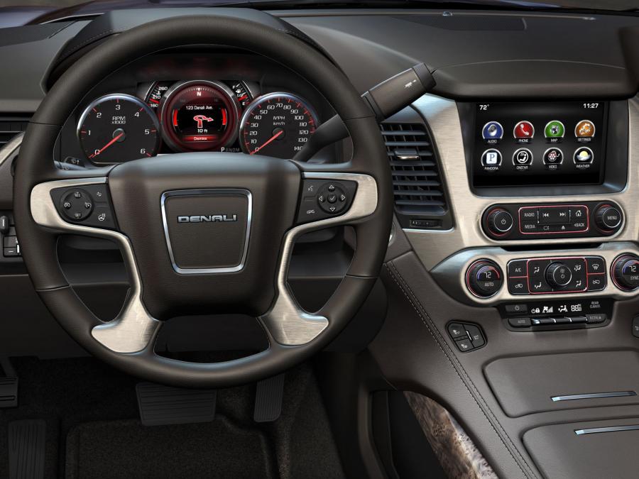  GMC Yukon Denali 2015 года  (фото 3 из 52)